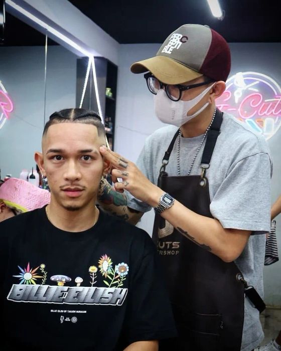 Không gian làm việc chuyên nghiệp tại G-Cuts Barbershop