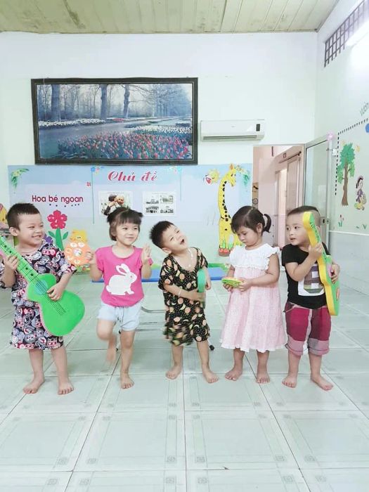 Những khoảnh khắc đáng yêu của bé trong giờ hoạt động ngoại khóa