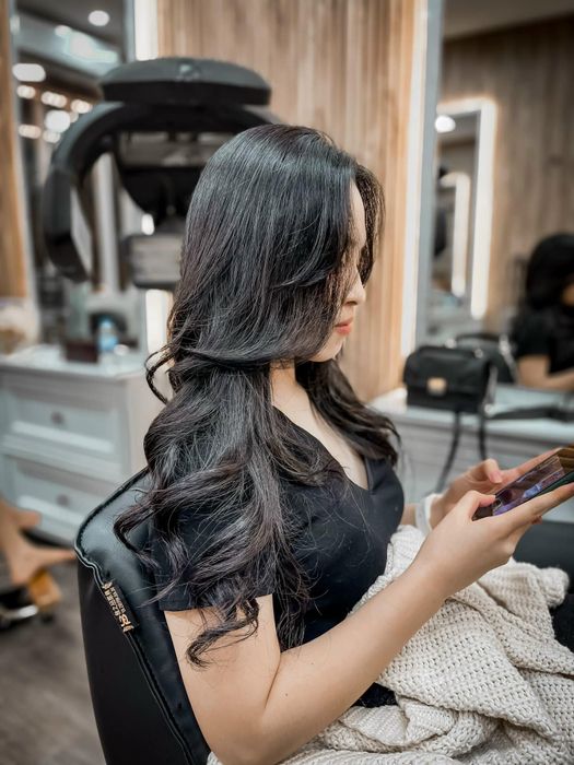 Không gian sang trọng tại Niên Is New HairSalon