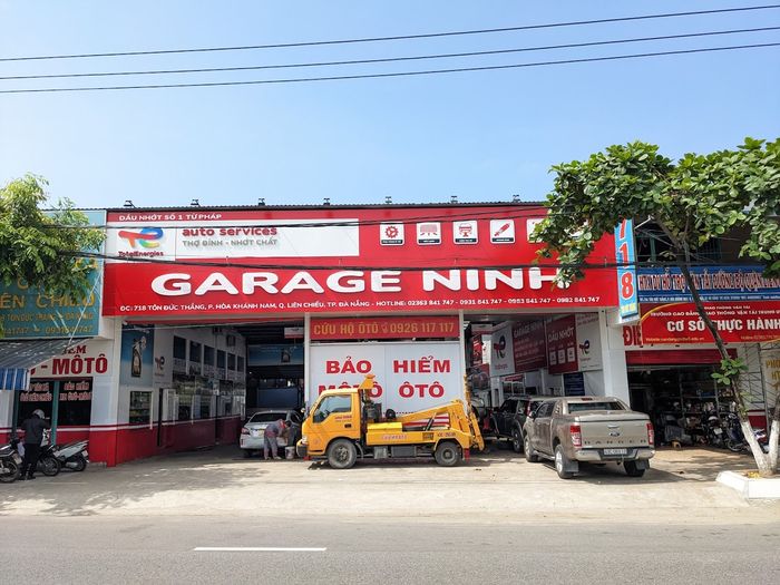 Xưởng sửa chữa hiện đại với đầy đủ trang thiết bị tại Garage Ninh