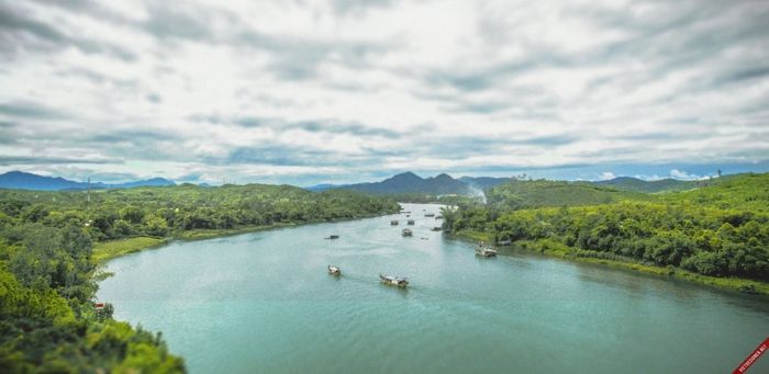 Dòng sông quê qua góc nhìn nhiếp ảnh (Nguồn: Internet)
