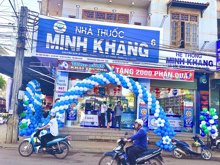 Hình ảnh không gian hiện đại tại Nhà thuốc Minh Khang