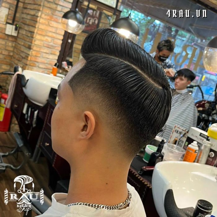 Không gian sang trọng và hiện đại tại 4RAU Barber SHOP