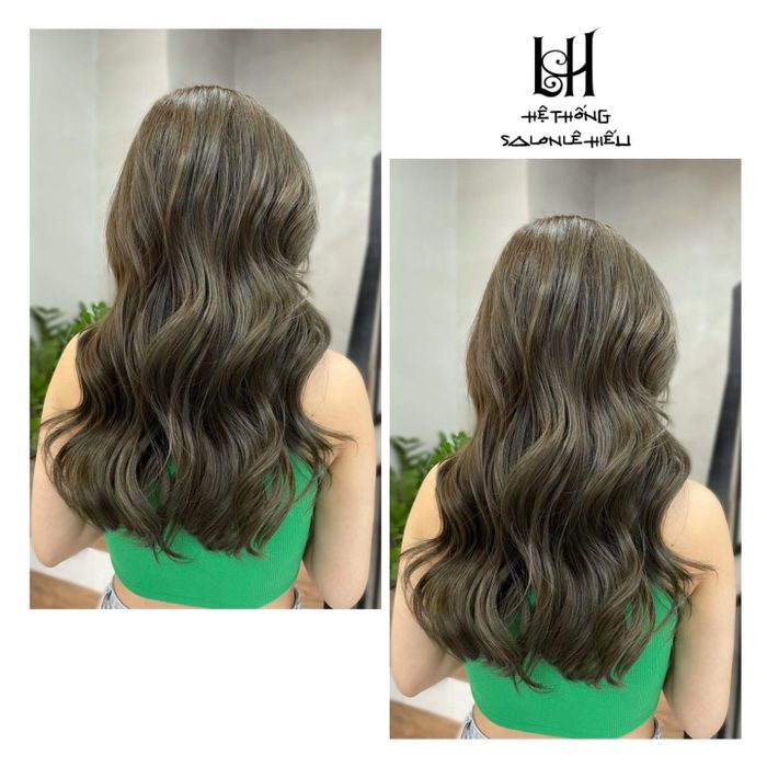 Hình ảnh đội ngũ stylist chuyên nghiệp đang làm việc tại Salon Lê Hiếu