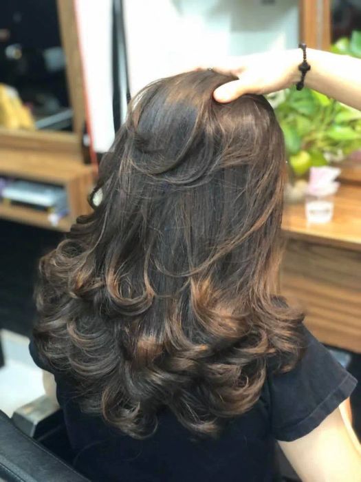 Không gian hiện đại và sang trọng tại Dung Nguyễn Hair Design