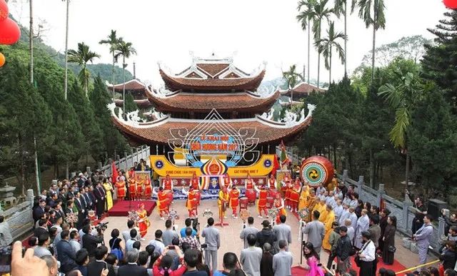 Hình ảnh minh họa chân thực về cảnh đẹp Chùa Hương (Nguồn: internet)