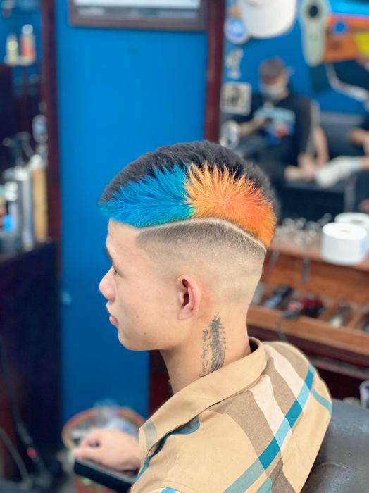 Tuế Barber Shop - Góc nghệ thuật 1