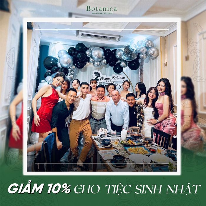 Không gian xanh mát ấn tượng tại Botanica Restaurant
