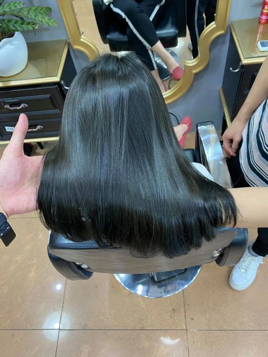 Không gian trẻ trung và hiện đại tại LiLy Hair Salon