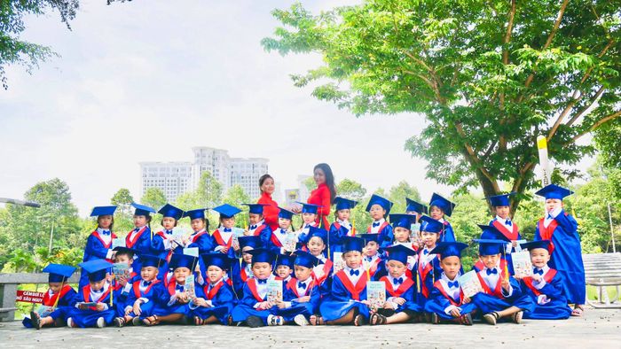 Giờ học ngoại khóa đầy hứng khởi tại Trường Mầm non Sen Hồng