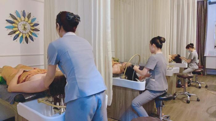 Không gian xanh mát tại Hana House Spa