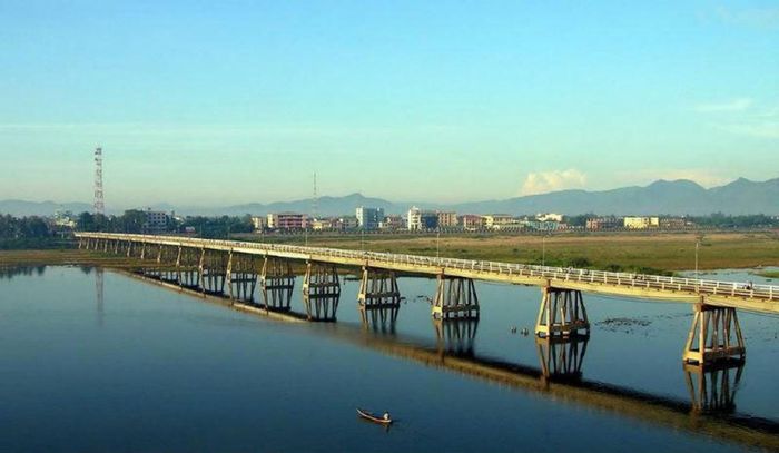 Hình ảnh dòng sông quê thanh bình (Nguồn: Internet)