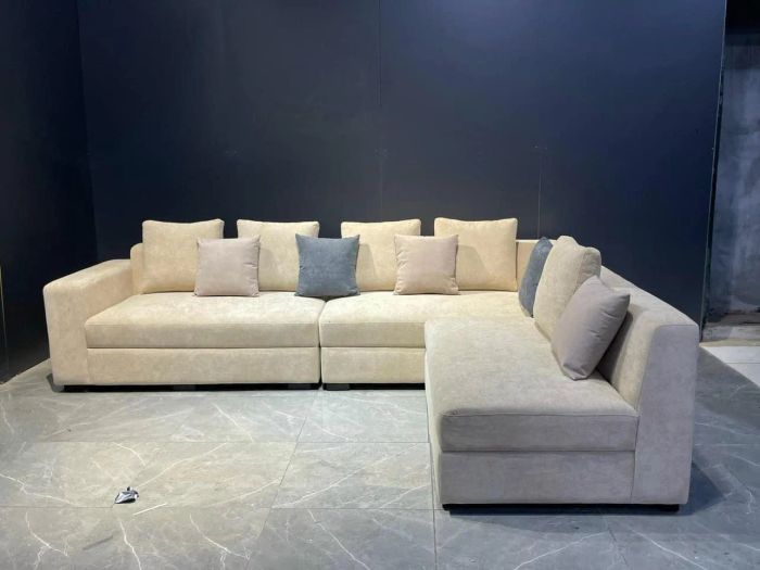 Không gian trưng bày tinh tế tại Kim Anh Sofa & Decor