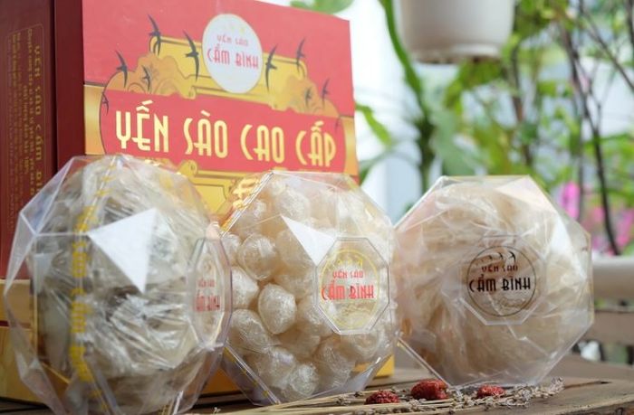 Hình ảnh sản phẩm đặc trưng tại Cẩm Bình Yến Sào