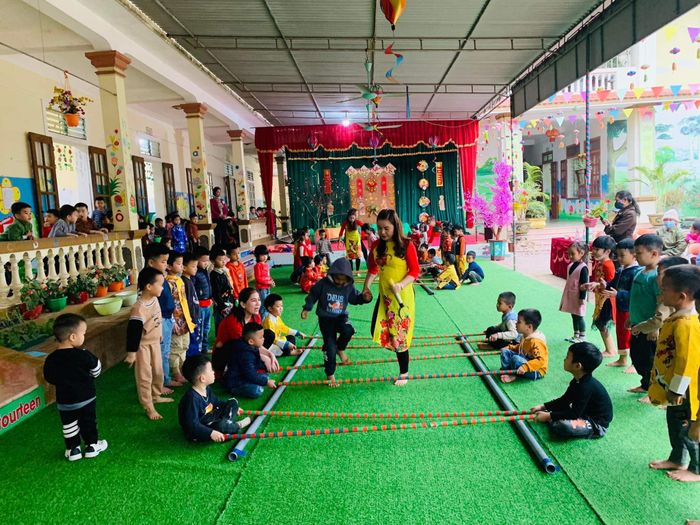 Hình ảnh Trường Mầm Non Tân An - Không gian học tập tràn ngập tiếng cười trẻ thơ, nơi những bước chân đầu đời được nâng niu và dìu dắt trong môi trường giáo dục đầy sáng tạo.