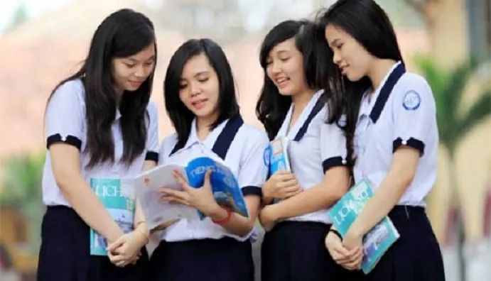 Áo đồng phục mùa hè ảnh 1