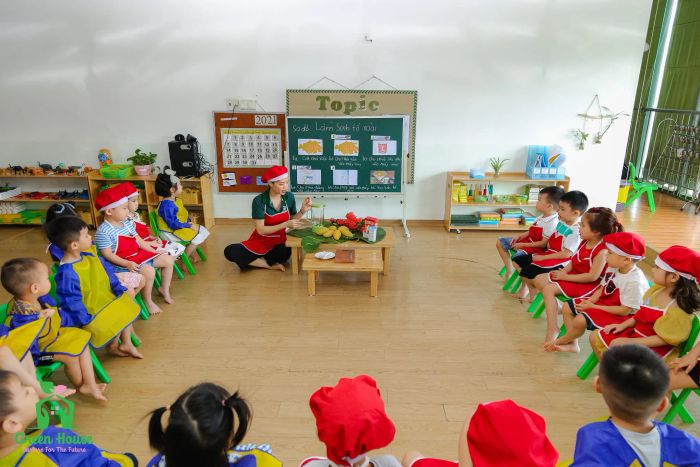 Hình ảnh 1: Khuôn viên xanh mát tại Mầm non Ngôi Nhà Xanh