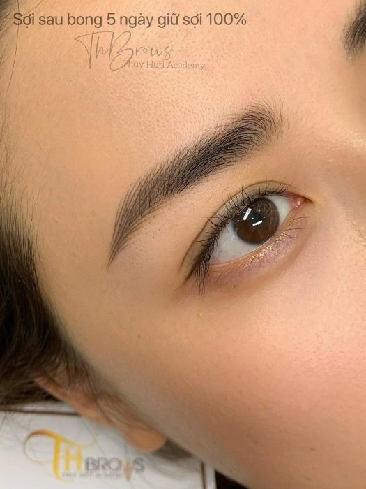 Hình ảnh ấn tượng về dịch vụ tại ThBrows - Thuý Huti Academy