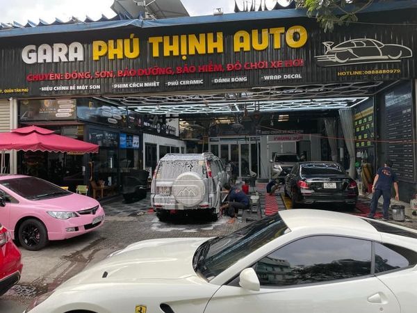 Hình ảnh dịch vụ chuyên nghiệp tại Phú Thịnh Auto