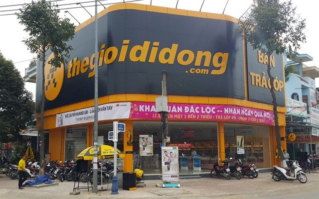 Không gian mua sắm hiện đại tại Thế Giới Di Động