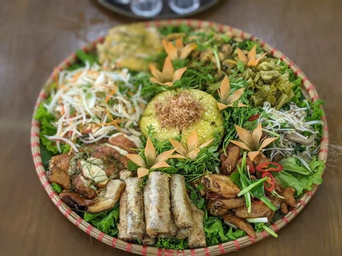 Mẹt ẩm thực đầy màu sắc