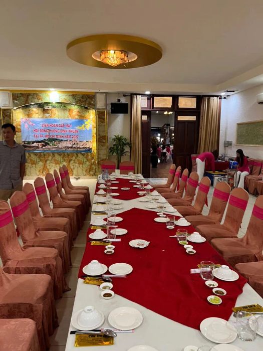 Không gian tại nhà hàng - Hình ảnh 2