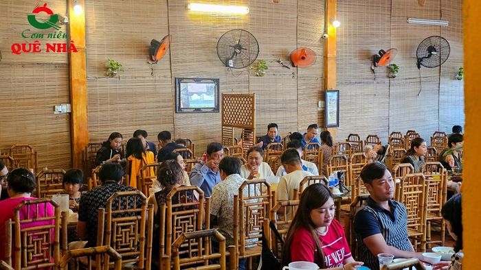 Những món ăn đậm đà bản sắc quê hương tại Cơm Niêu Quê Nhà