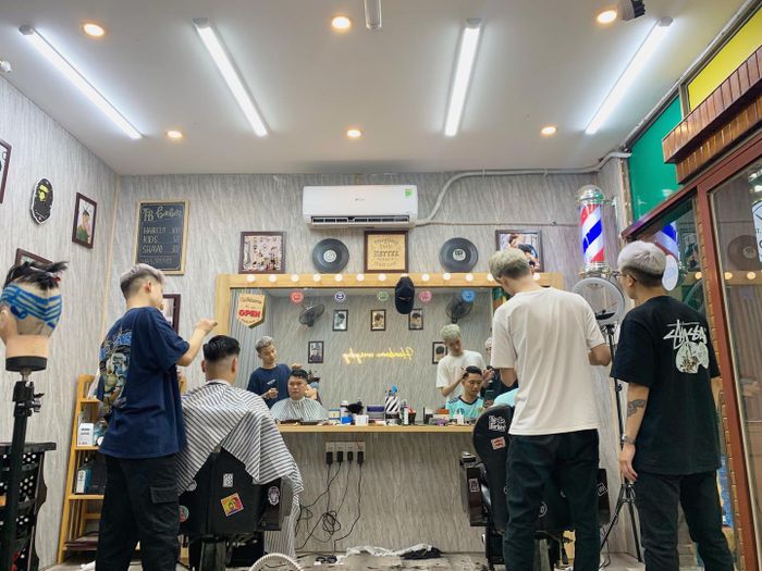 T.B BarberShop - Không gian sáng tạo cho những kiểu tóc nam ấn tượng
