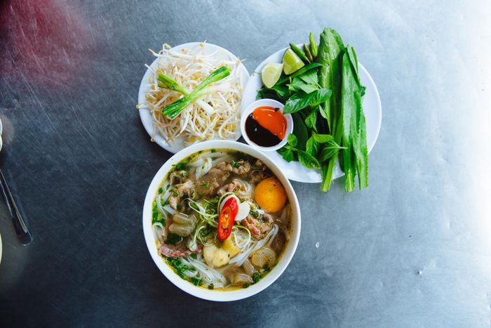 PHỞ HỒNG GIANG - Khoảnh khắc đầu tiên về thương hiệu phở đặc biệt