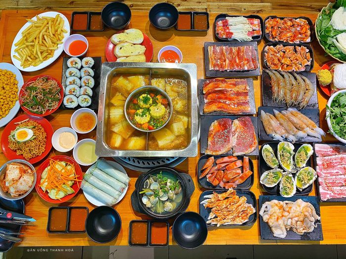 Lẩu hải sản tại Let's Eat