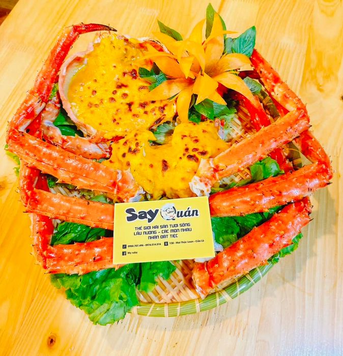 SAY QUÁN ảnh 2 - Khoảnh khắc lưu giữ những món hải sản tươi sống được chế biến tinh tế, sẵn sàng phục vụ thực khách