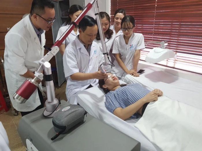 Không gian hiện đại tại Phòng khám Da liễu Đức Đăng (Ảnh 1)