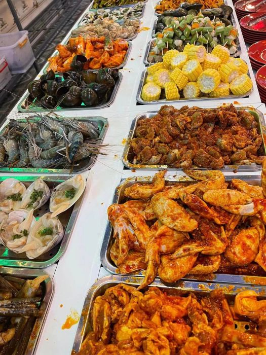 Buffet BBQ ÔNG CÙ - Không gian ẩm thực đầy màu sắc