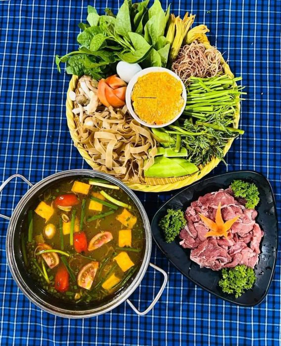 Không gian ấm cúng tại Trâu Vàng Quán