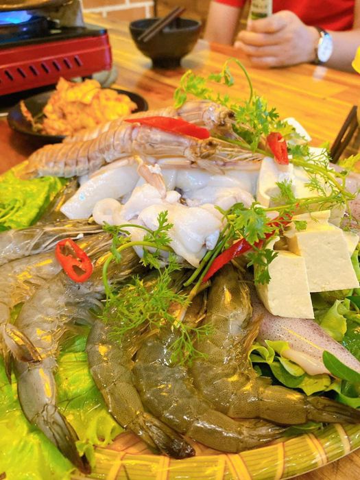 Hải sản tươi ngon tại Let's Eat