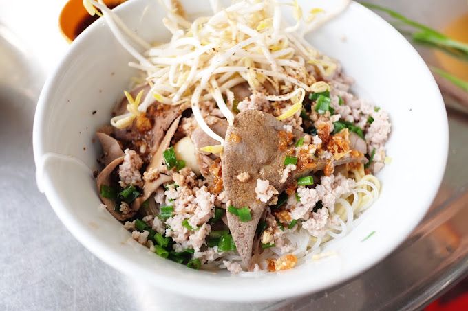 Hình ảnh tô hủ tiếu thơm ngon đặc trưng