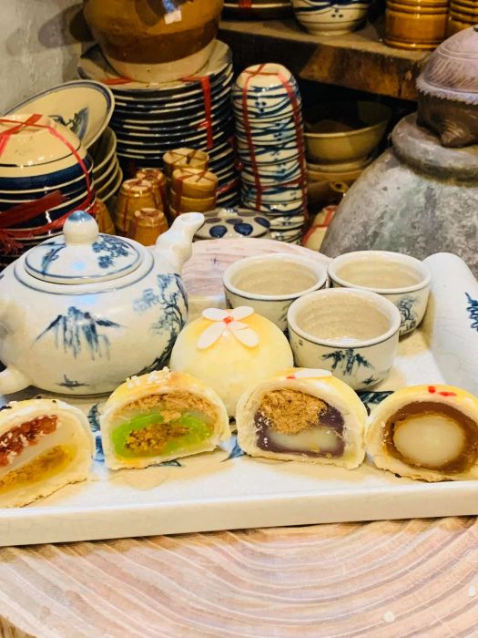 Hình ảnh bánh trung thu nghệ thuật tại Bin Tây's Kitchen