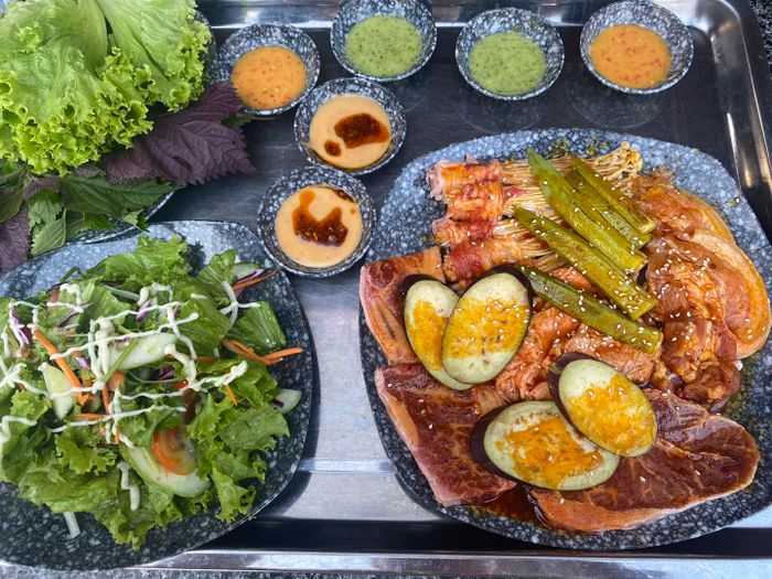2K BBQ ảnh 2