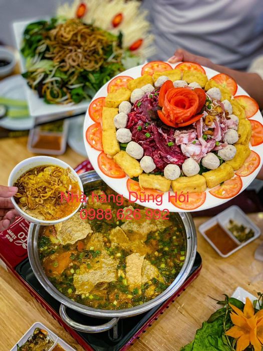 Gà nướng lu da vàng ruộm hấp dẫn
