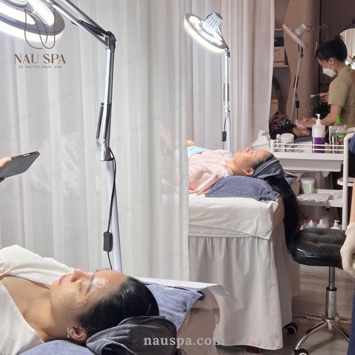 Không gian sang trọng và hiện đại tại Nâu Spa