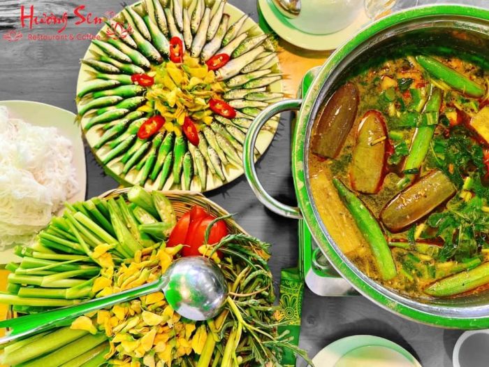 Hương Sen Restaurant - Không gian thư giãn đậm chất đồng quê