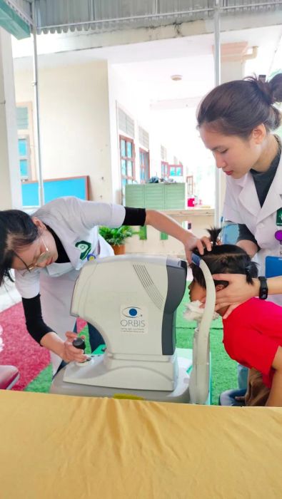 Hình ảnh quy trình khám chữa bệnh chuyên nghiệp tại Phòng Khám Mắt Minh Phương