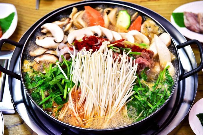 Không gian thưởng thức ẩm thực độc đáo tại Nhà Hàng Nam Sông Hậu - Ảnh 3