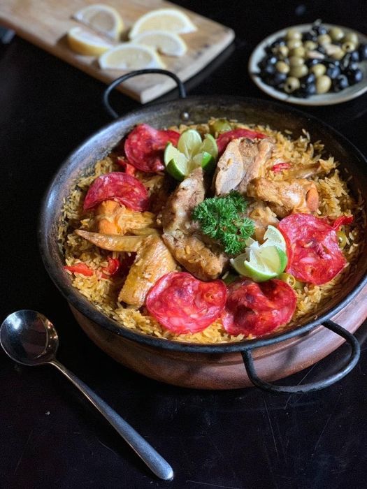 Món ăn tại La Salsa không chỉ đầy đủ hương vị mà còn được trình bày đẹp mắt, khiến bạn không chỉ thưởng thức bằng vị giác mà còn bằng thị giác, đem đến một trải nghiệm ẩm thực trọn vẹn.