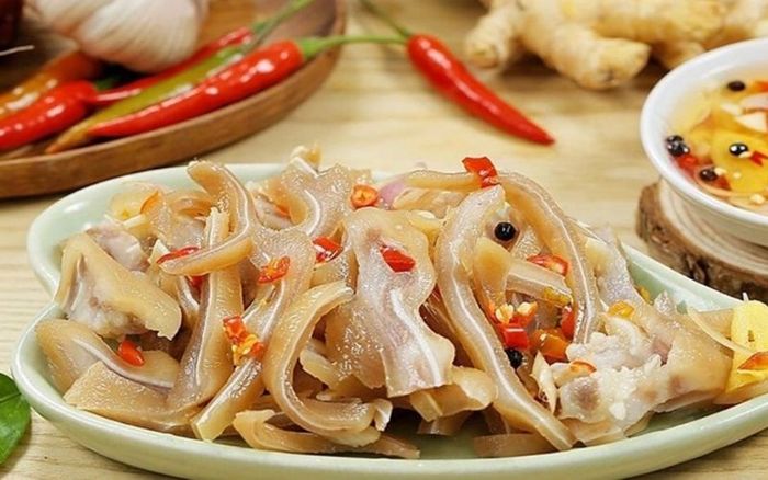 Hình ảnh thành phẩm tai heo ngâm tương chua ngọt hấp dẫn
