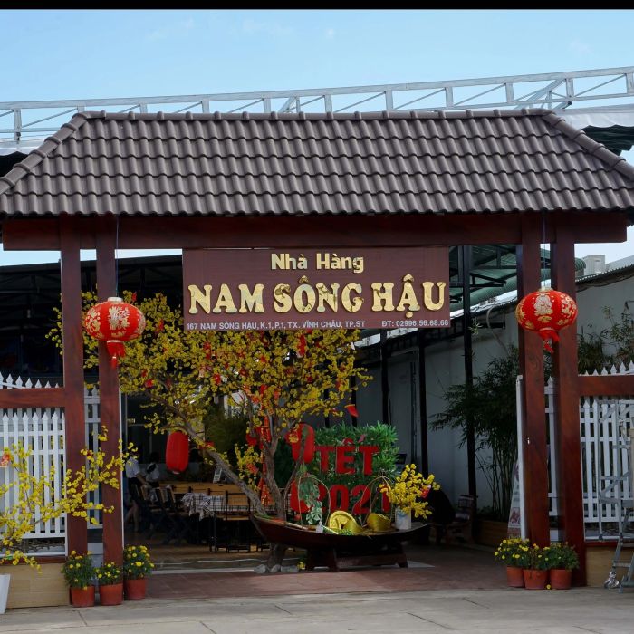 Không gian sang trọng và ấm cúng tại Nhà Hàng Nam Sông Hậu - Ảnh 1