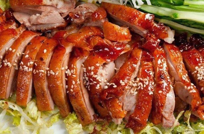 Hình ảnh món vịt nướng vàng ươm bắt mắt tại Vịt Nướng 79