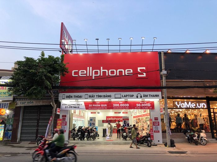 Hình ảnh showroom CellphoneS