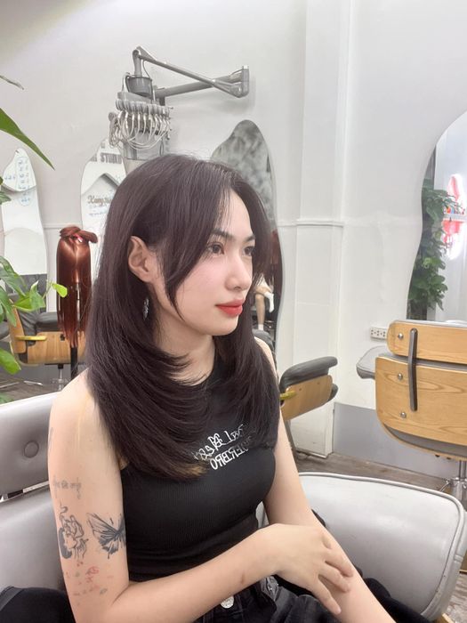 Phong cách phục vụ chuyên nghiệp tại Viện Tóc KAMY Đức Hoà