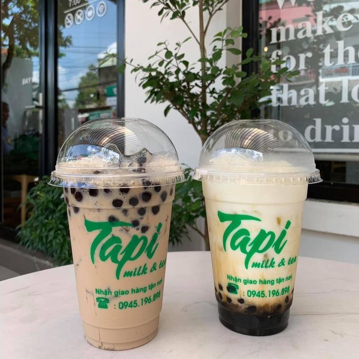 Không gian trẻ trung và menu đa dạng tại Trà Sữa Tapi